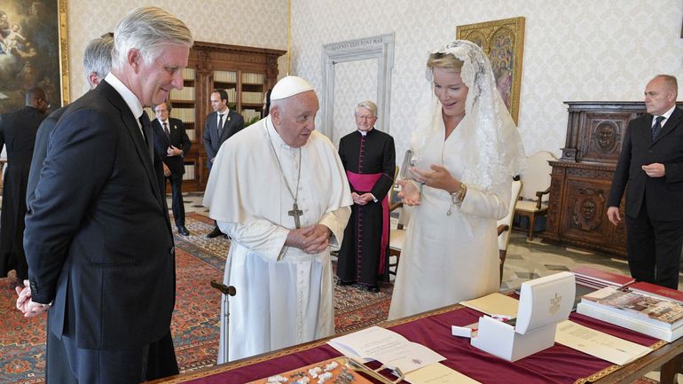 Vatican : le roi Philippe et la reine Mathilde ont été reçus par le pape François