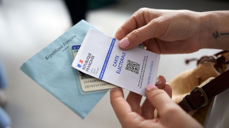 Législatives en France : pourquoi certains candidats qualifiés pour le second tour se désistent-ils ?