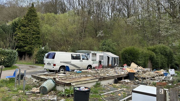 Au Camping d'Alvaux à Walhain, les derniers résidents cherchent encore un toit