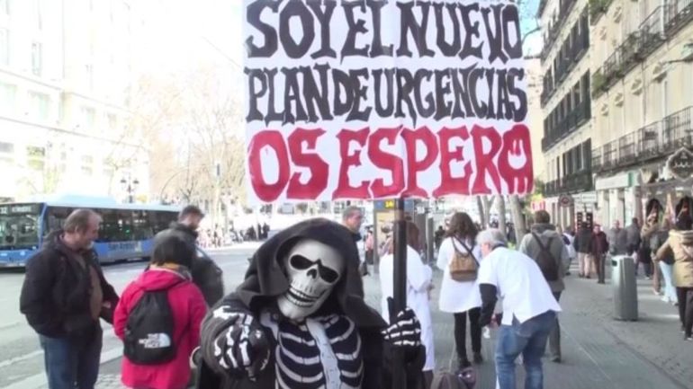 Espagne : vaste manifestation contre les coupes dans le système de santé à Madrid