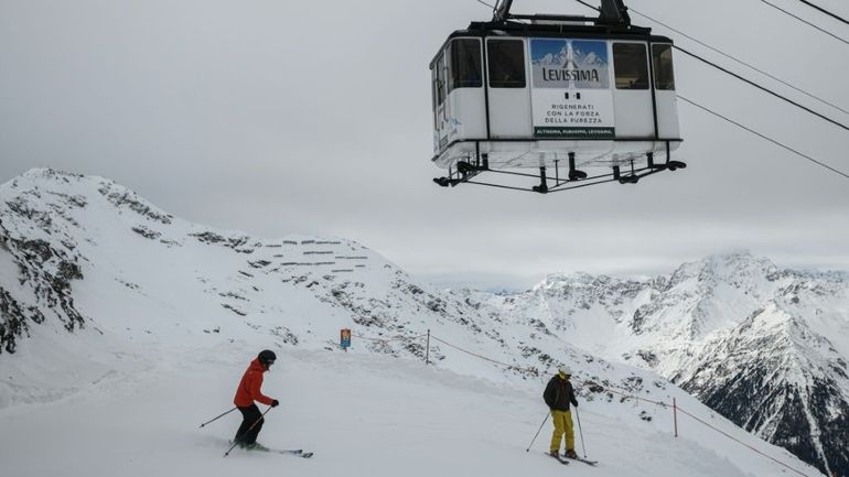 En Italie, les skieurs sont de retour sur les pistes après deux saisons noires