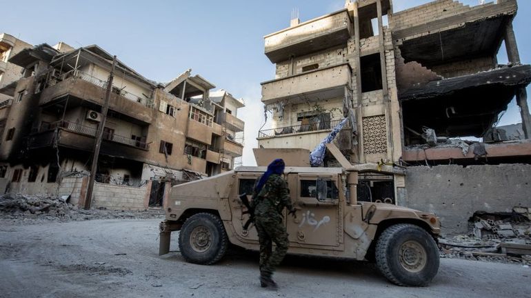 Raqqa pendant et après l'occupation par l'EI : un journaliste syrien témoigne de l'enfer vécu par les habitants