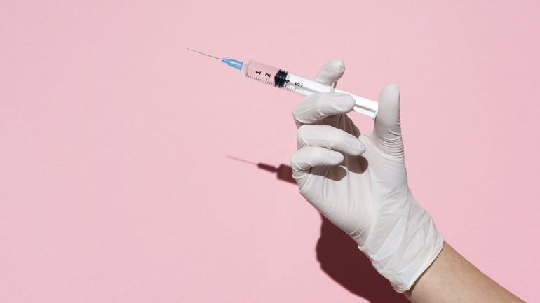L'EMA vise septembre pour l'approbation des vaccins Covid adaptés aux nouveaux variants