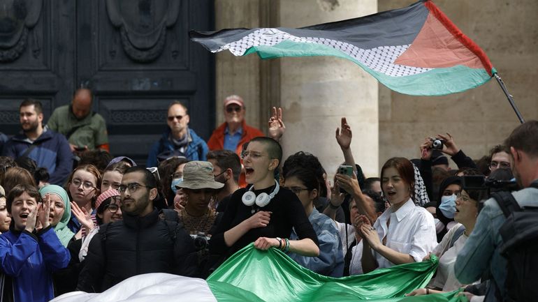 La police française intervient dans la Sorbonne pour évacuer des militants propalestiniens