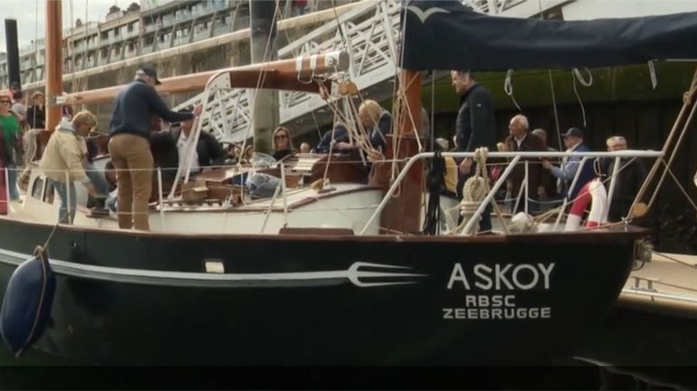 L'Askoy II, le bateau de Jacques Brel, a été baptisé à Zeebruges avant un départ pour les Marquises