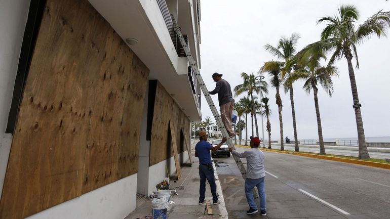 Mexique : Orlene touche terre en ouragan de catégorie 1
