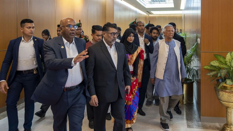 Bangladesh : Muhammad Yunus prête serment en tant que chef du gouvernement intérimaire