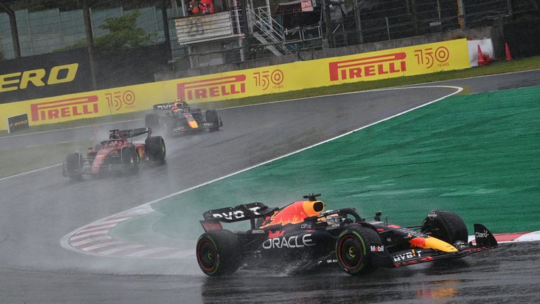 F1 Japon : Verstappen est champion du monde après une course raccourcie et la pénalité de Leclerc