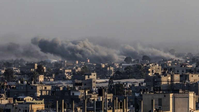 Guerre Israël-Gaza : raids israéliens sur Khan Younès, pourparlers 