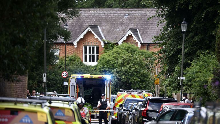 Royaume-Uni : une voiture percute une école, un mort et 17 blessés