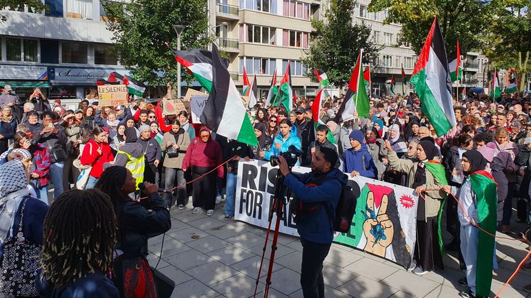 "Contre le génocide et la colonisation" : une manifestation pour Gaza regroupe plusieurs milliers de personnes à Liège