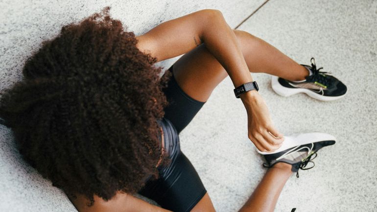 Fitbit devra verser 12 millions de dollars après des brûlures causées par ses montres connectées image