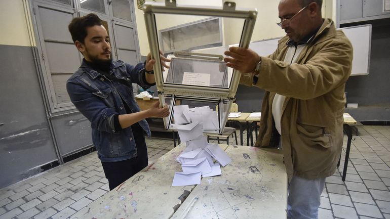 Elections en Algérie: fin d'une campagne sans public, la participation principal enjeu
