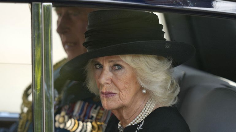 Camilla rend hommage à Elizabeth II, 