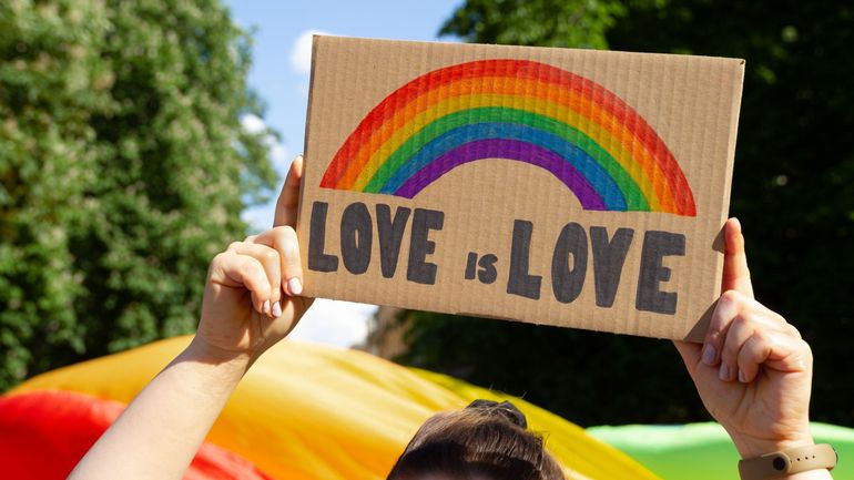 Lutte pour les droits LGBTQIA + : la première 