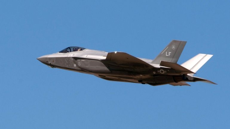 États-Unis : des débris de l'avion F-35 disparu ont été retrouvés