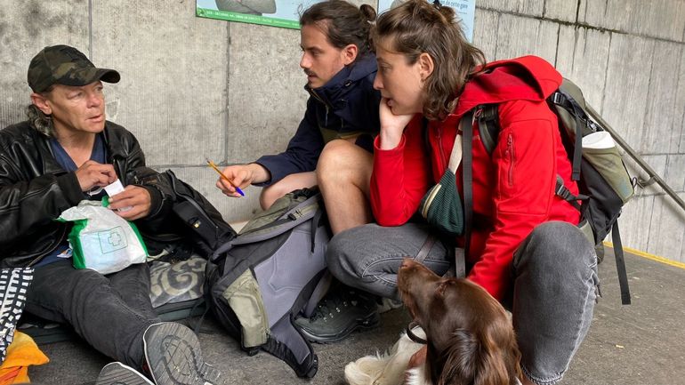 Un chien pour faciliter le contact d’Infirmiers de rue avec les sans-abri