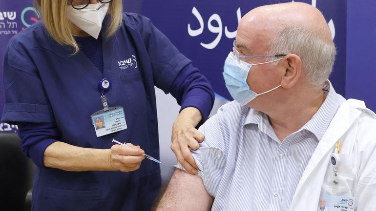 Coronavirus en Israël : le pays commence à administrer une 4e dose de vaccin aux 60 ans et plus