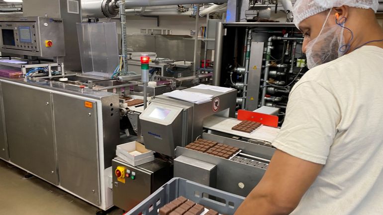 11 mois après les inondations, la chocolaterie Galler relance sa chaîne de production à Vaux-sous-Chevremont