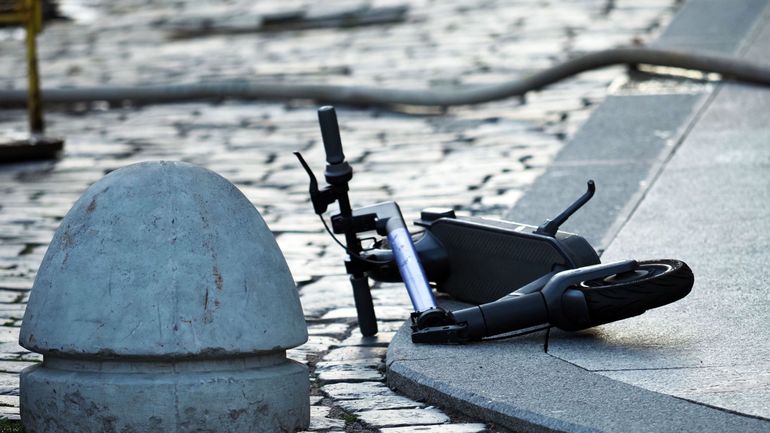 Six utilisateurs de trottinette électrique hospitalisés sur dix sont touchés à la tête