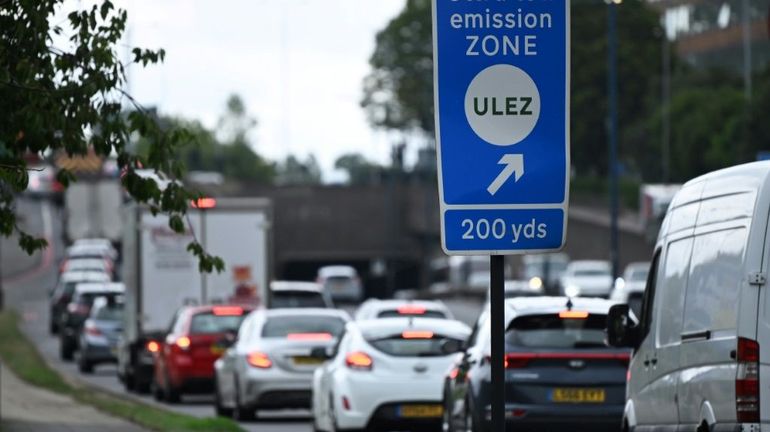 A Londres, entrée en vigueur de la très controversée taxe pour véhicules polluants