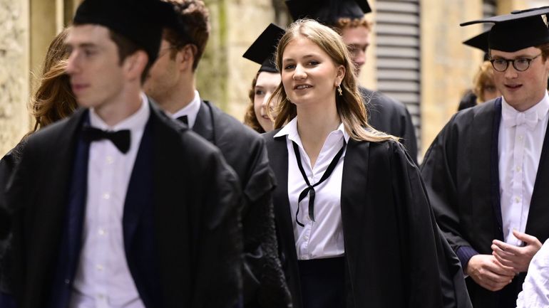 La princesse Elisabeth obtient son diplôme à la prestigieuse Université d'Oxford, avant de s'envoler pour Harvard (vidéo)