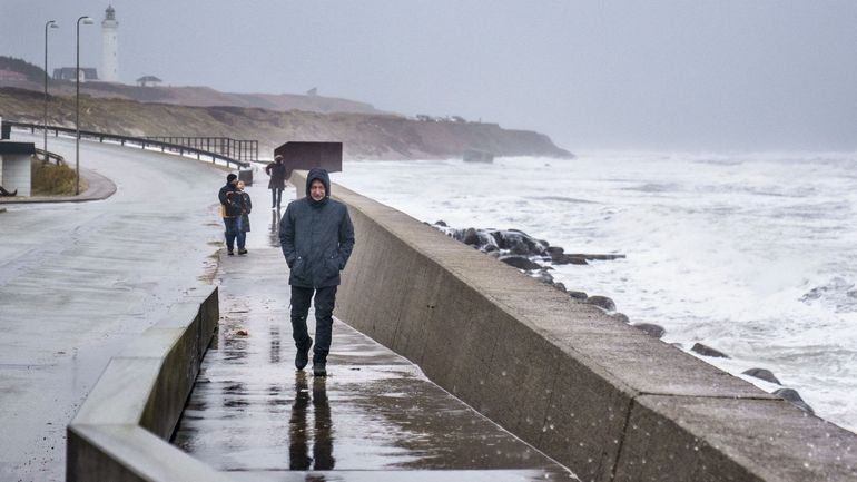 La tempête Malik s'approche de la Belgique : de fortes rafales de vents et des pluies abondantes ce lundi après-midi