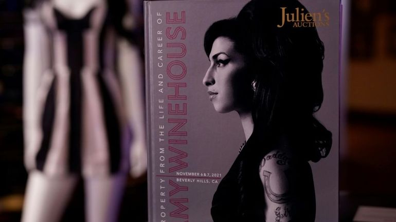 Beverly Hills : la garde-robe d'Amy Winehouse mise aux enchères pour 1 à 2 millions de dollars
