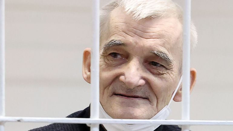Russie : l'historien du goulag Dmitriev condamné à 15 ans de prison