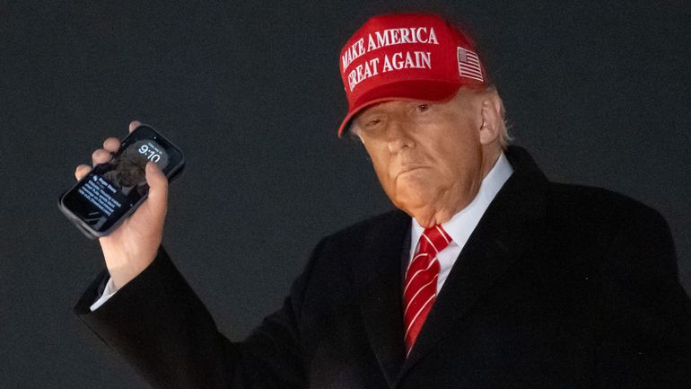 Donald Trump : la photo dans la photo, ou la mise en abime d'un homme qui s'adore