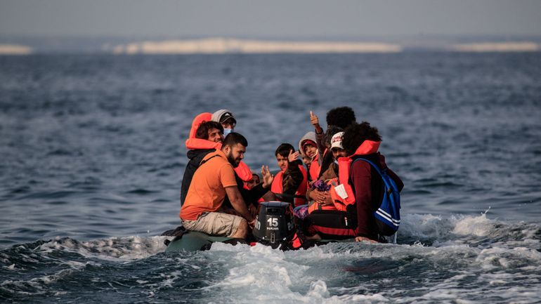 Près de 600 migrants en un jour, nouveau record de traversées de la Manche