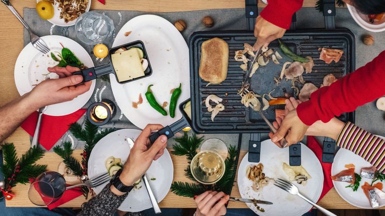 Vous ne savez pas manger correctement une raclette, un Suisse vous explique pourquoi