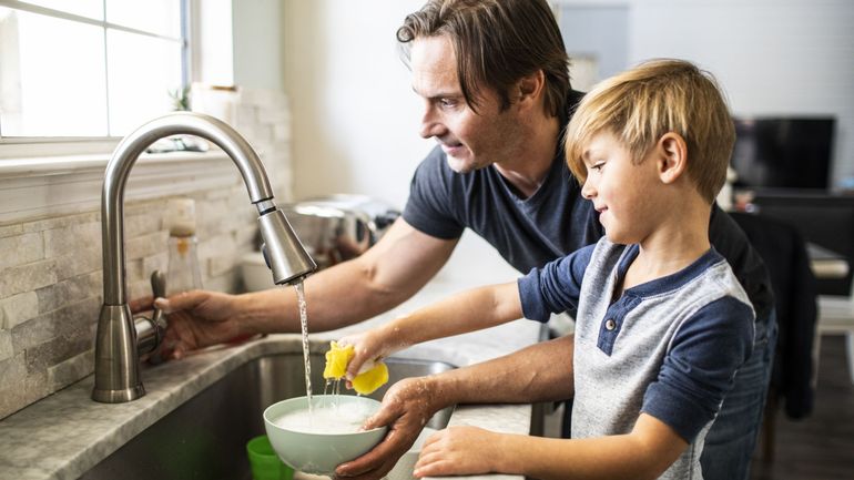 Vaisselle à la main ou lave-vaisselle: quelle est la méthode la plus économique ?