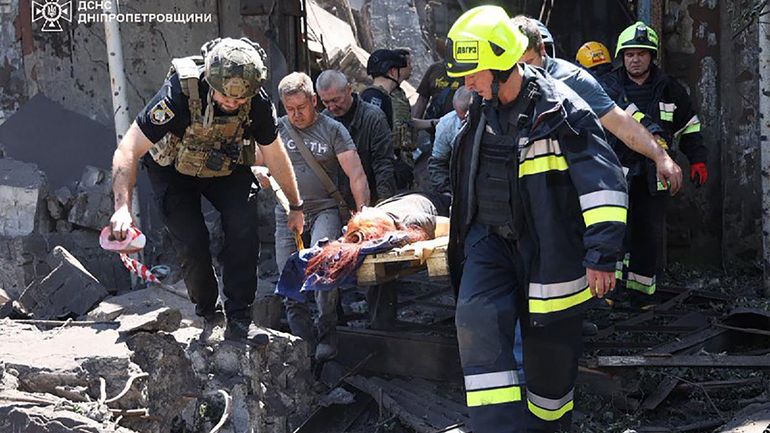 Guerre en Ukraine : 19 morts dans des frappes russes dans l'est du pays, Kiev dénonce le 