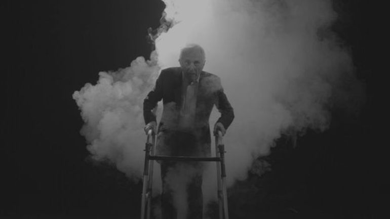 Pourquoi nous détestent-ils, nous les vieux ?