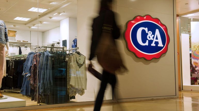 La chaîne de magasins de vêtements C&A annonce une restructuration, des emplois sont menacés