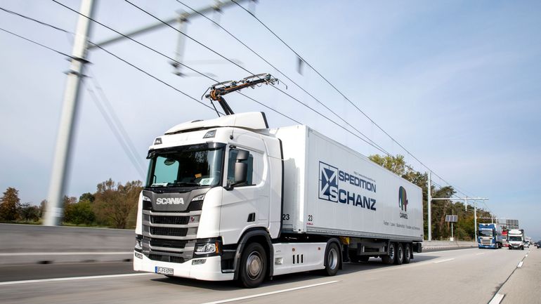 La Flandre envisage des caténaires autoroutières pour les camions électriques