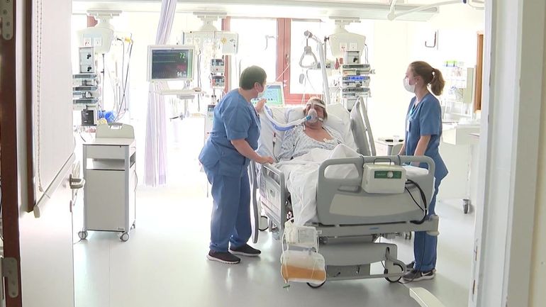 Infirmier, enseignant, boucher, maçon... d'où viennent les listes de métiers en pénurie en Wallonie et à Bruxelles, et à quoi servent-elles ?
