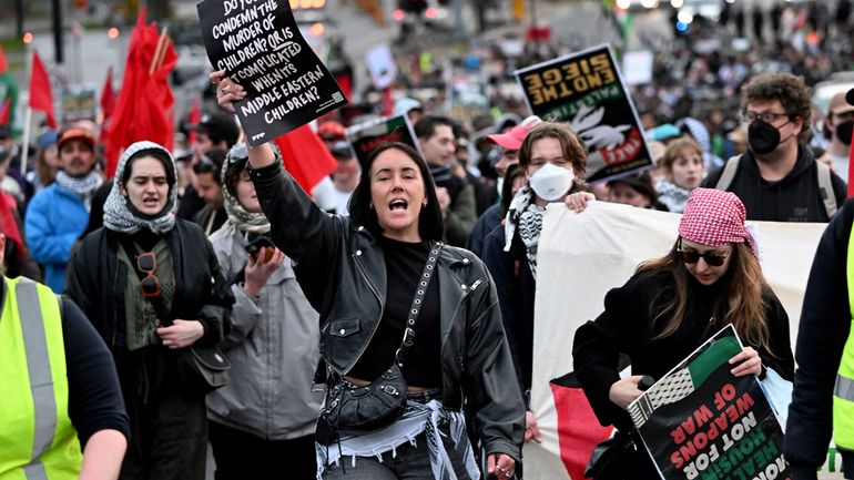 Australie : des milliers de personnes manifestent contre une convention de l'industrie de l'armement à Melbourne