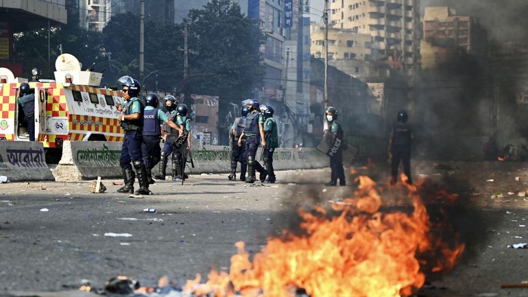 Bangladesh : l'armée a arrêté 2500 personnes et récupéré 6000 armes à feu depuis les émeutes d'août