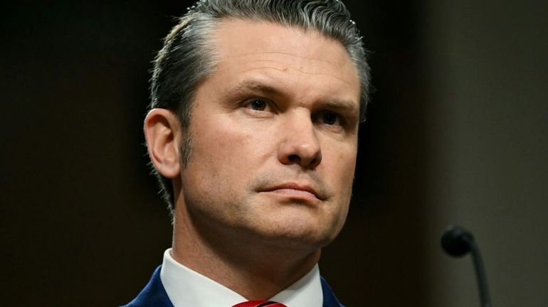 Accusation d'agression sexuelle, de consommation excessive d'alcool et de manque d'expérience : Pete Hegseth, confirmé au poste de chef du Pentagone, a prêté serment