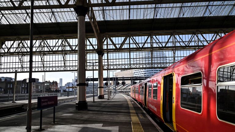 Grande-Bretagne : la circulation des trains perturbée en raison d'une grève