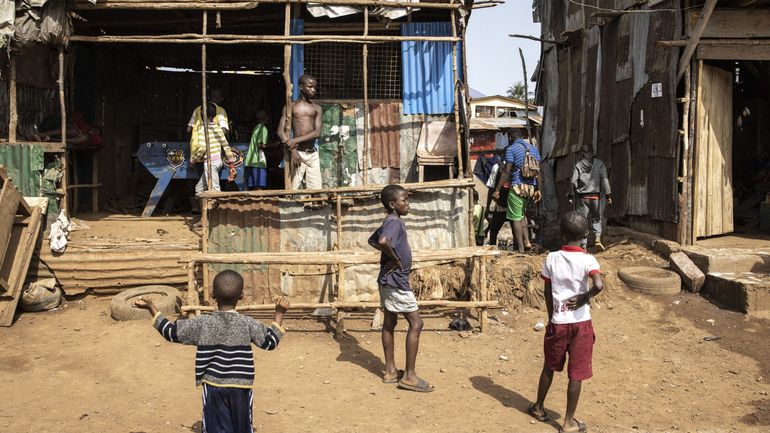 Levée du couvre-feu en Sierra Leone, après les émeutes meurtrières