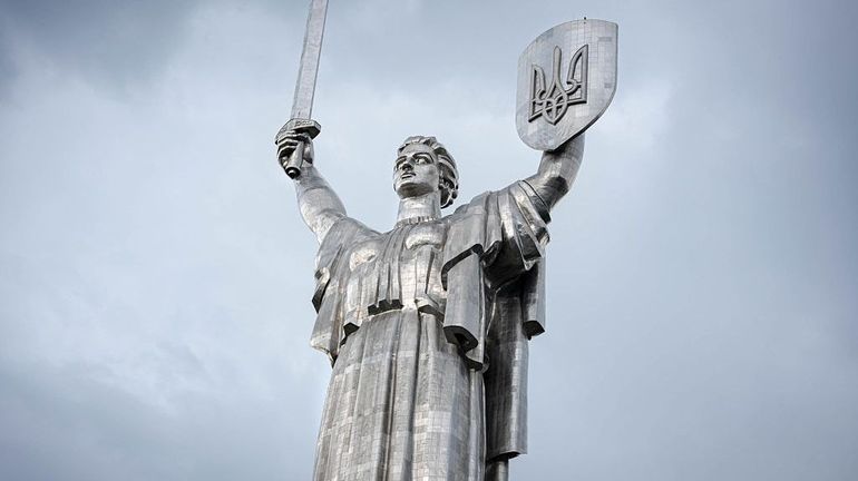 Guerre en Ukraine : la Russie mène d'intenses frappes sur Kiev et les régions occidentales du pays