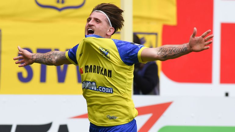 Saint-Trond prend le meilleur sur le Beerschot et condamne Courtrai à la relégation, doublé de Bertaccini