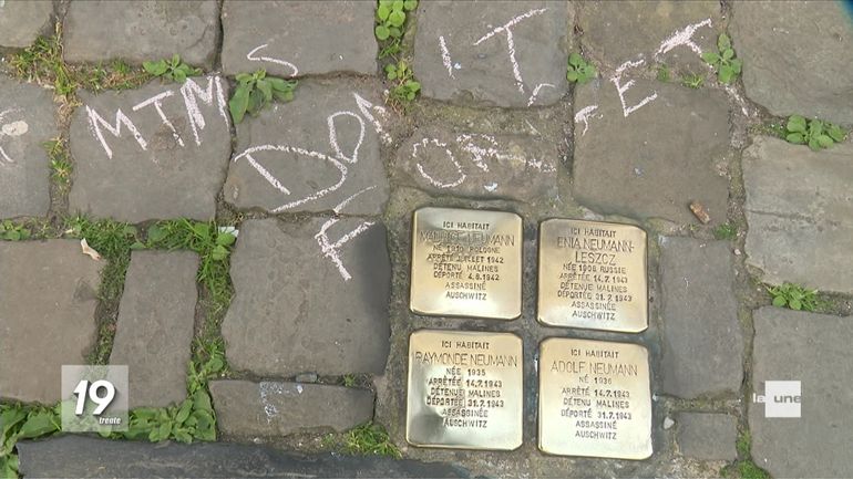 Des jeunes ont nettoyé les 458 pavés de la mémoire à Bruxelles