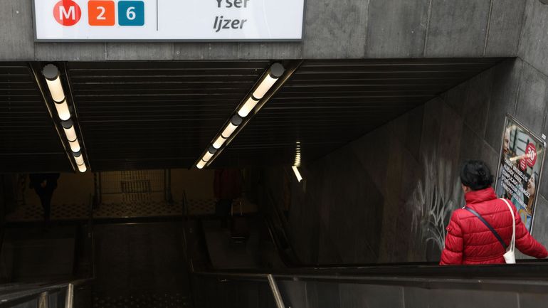 Bruxelles : une personne est décédée après avoir été heurtée par une rame de métro à la station Yser