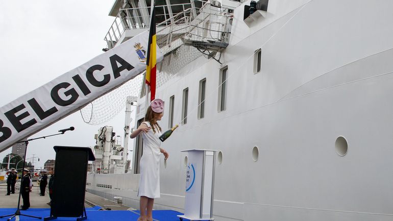 La princesse Elisabeth baptise le navire de recherche Belgica