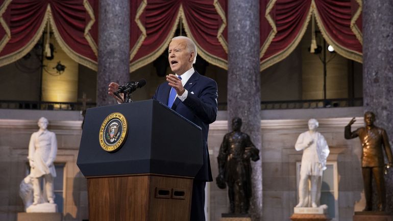 Un an après l'assaut du Capitole, le discours combatif de Joe Biden face à un adversaire qu'il ne nomme pas