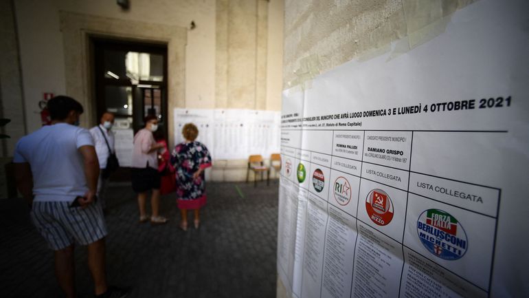 Italie : des élections municipales partielles en faveur de la gauche